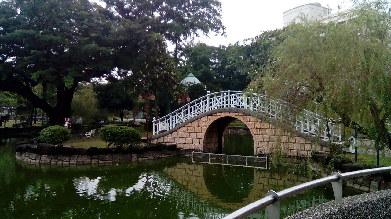 Lakeside bridge, National Pingtung University